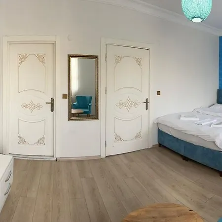 Avrasyaqueen Hotell *