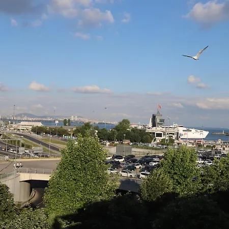 Avrasyaqueen 酒店 *